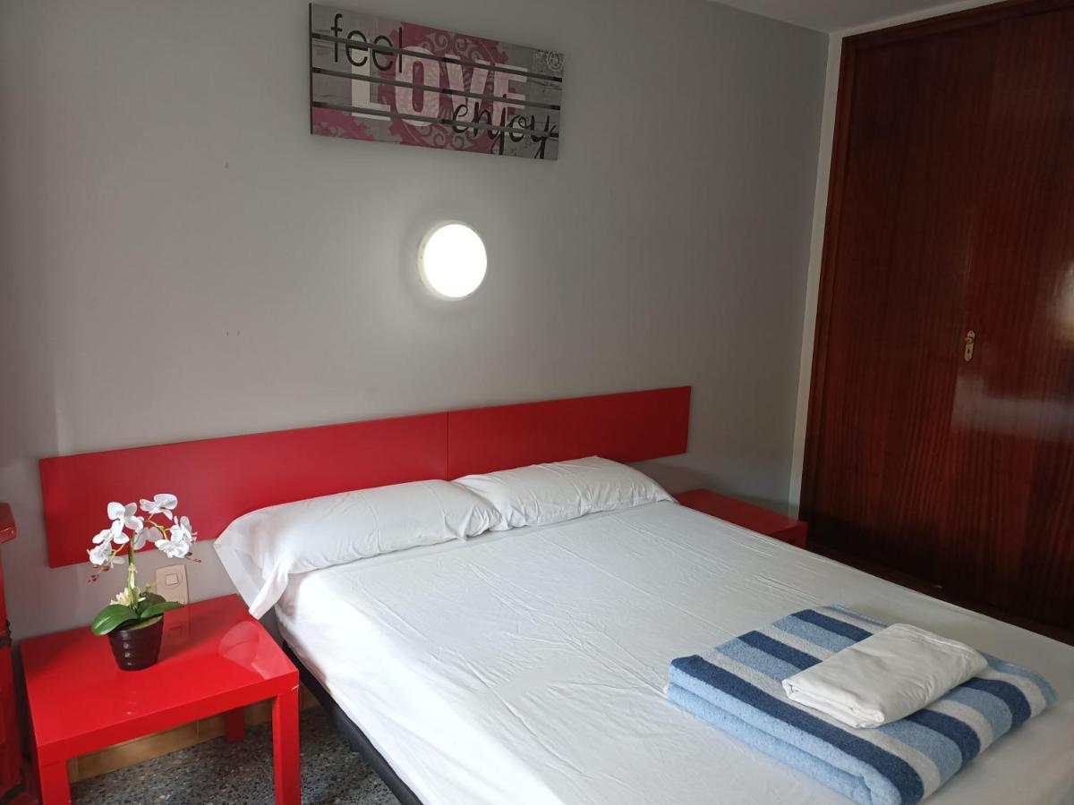 Piso Jover Alojamiento Para Mayores De 25 Anos !! Lloret de Mar Bagian luar foto